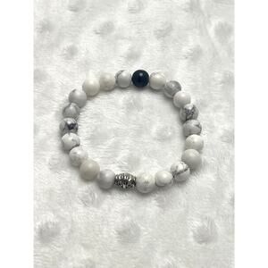 Natural White Howlite Stone Stretch Bracelet w/Black Onyx & Silver Bead Accent